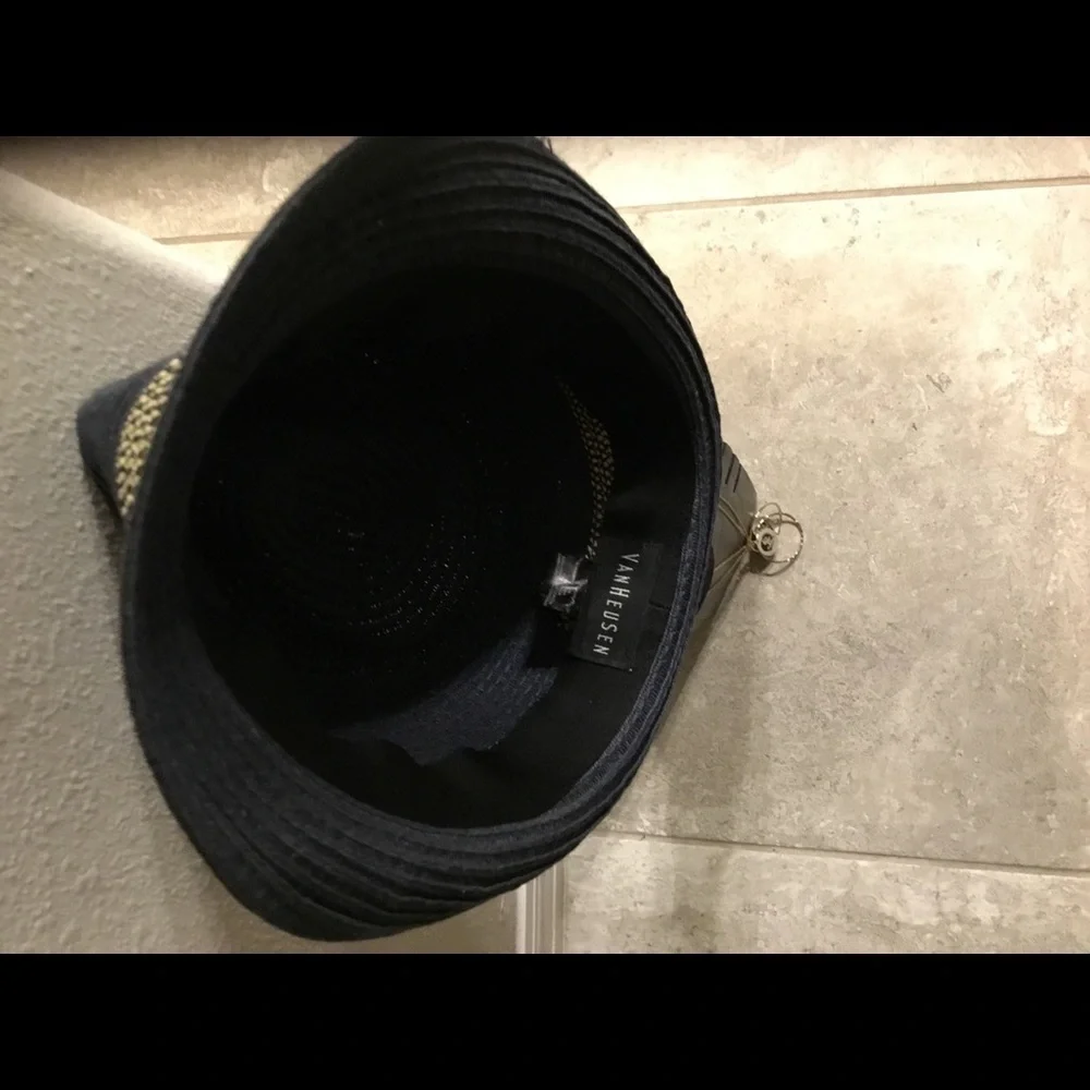 Vanheusen FEDORA HAT‎